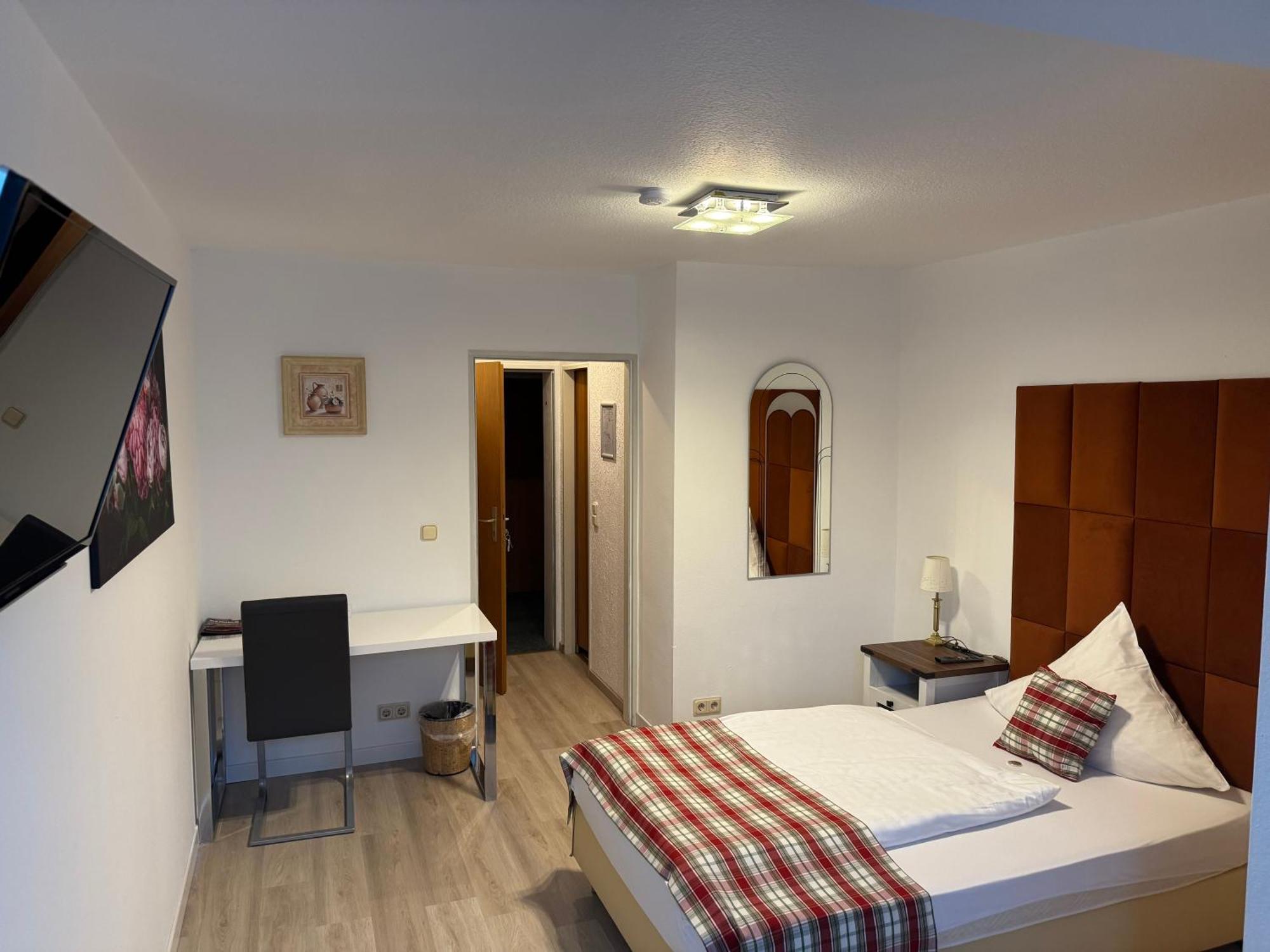 Hotel Garni Schick Oberursel Ngoại thất bức ảnh